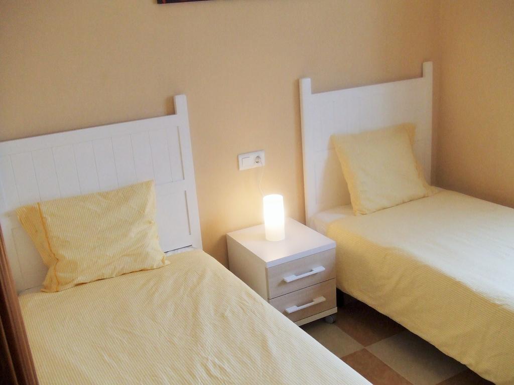 Apartamentos Decada Málaga Szoba fotó