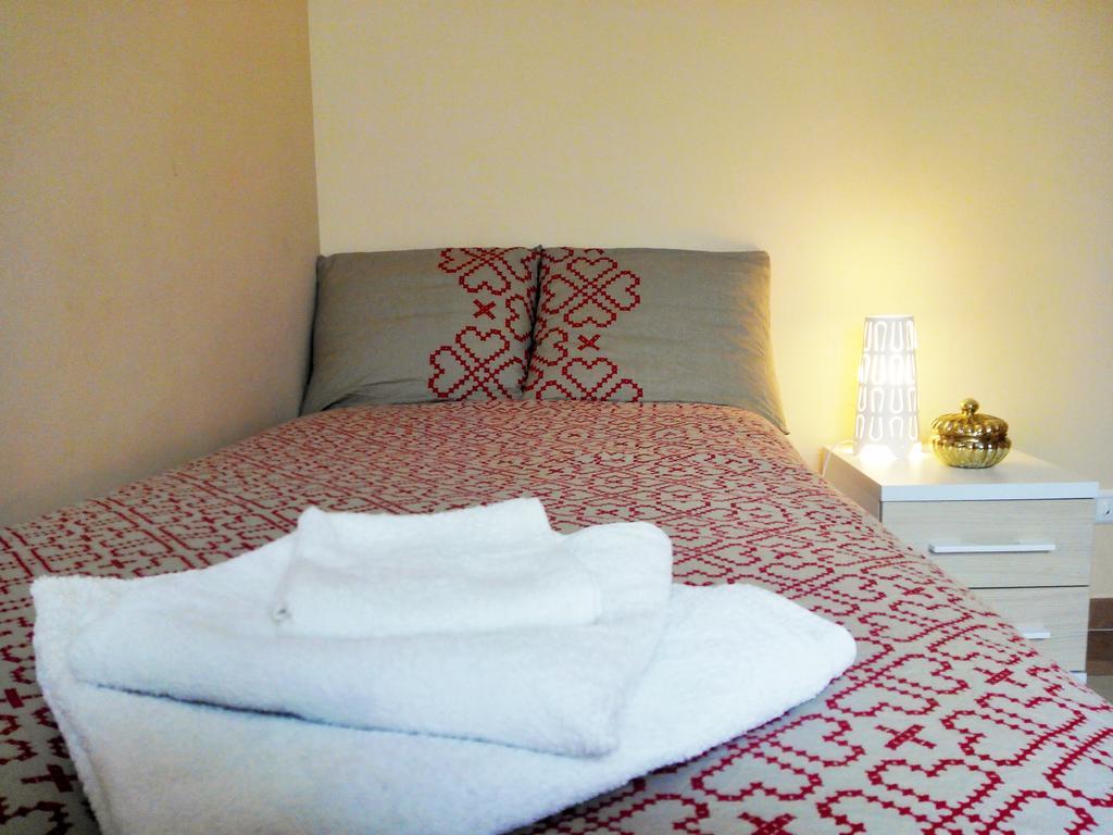 Apartamentos Decada Málaga Szoba fotó