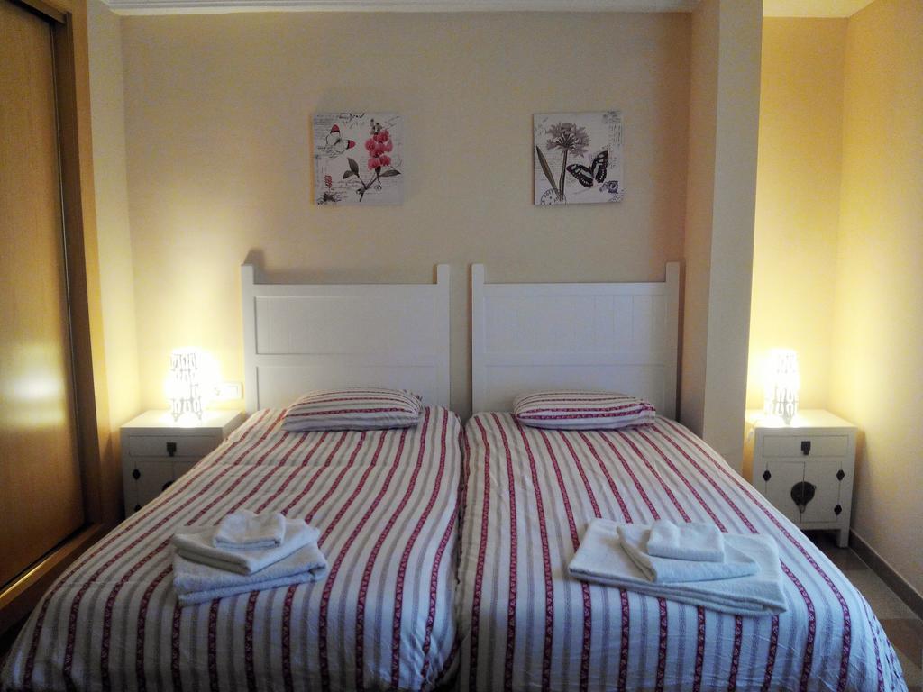 Apartamentos Decada Málaga Szoba fotó