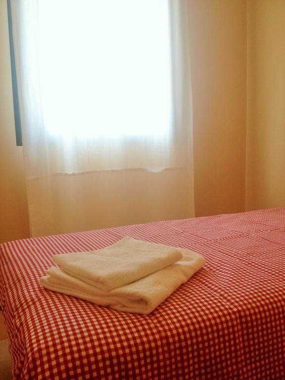 Apartamentos Decada Málaga Szoba fotó