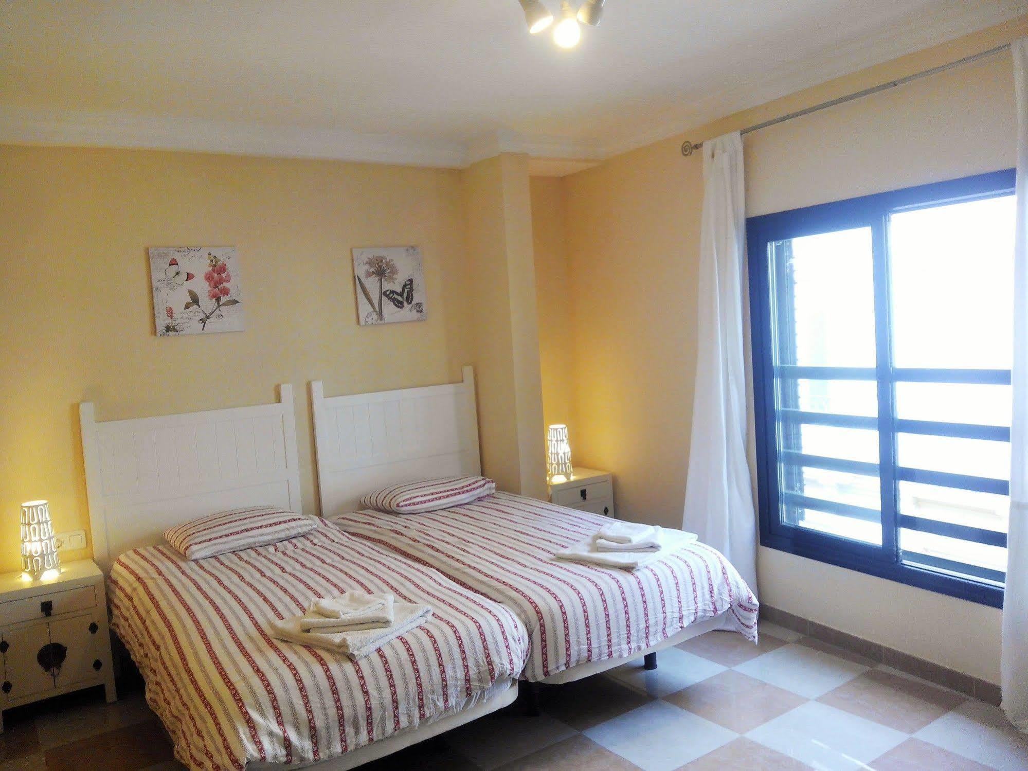Apartamentos Decada Málaga Kültér fotó