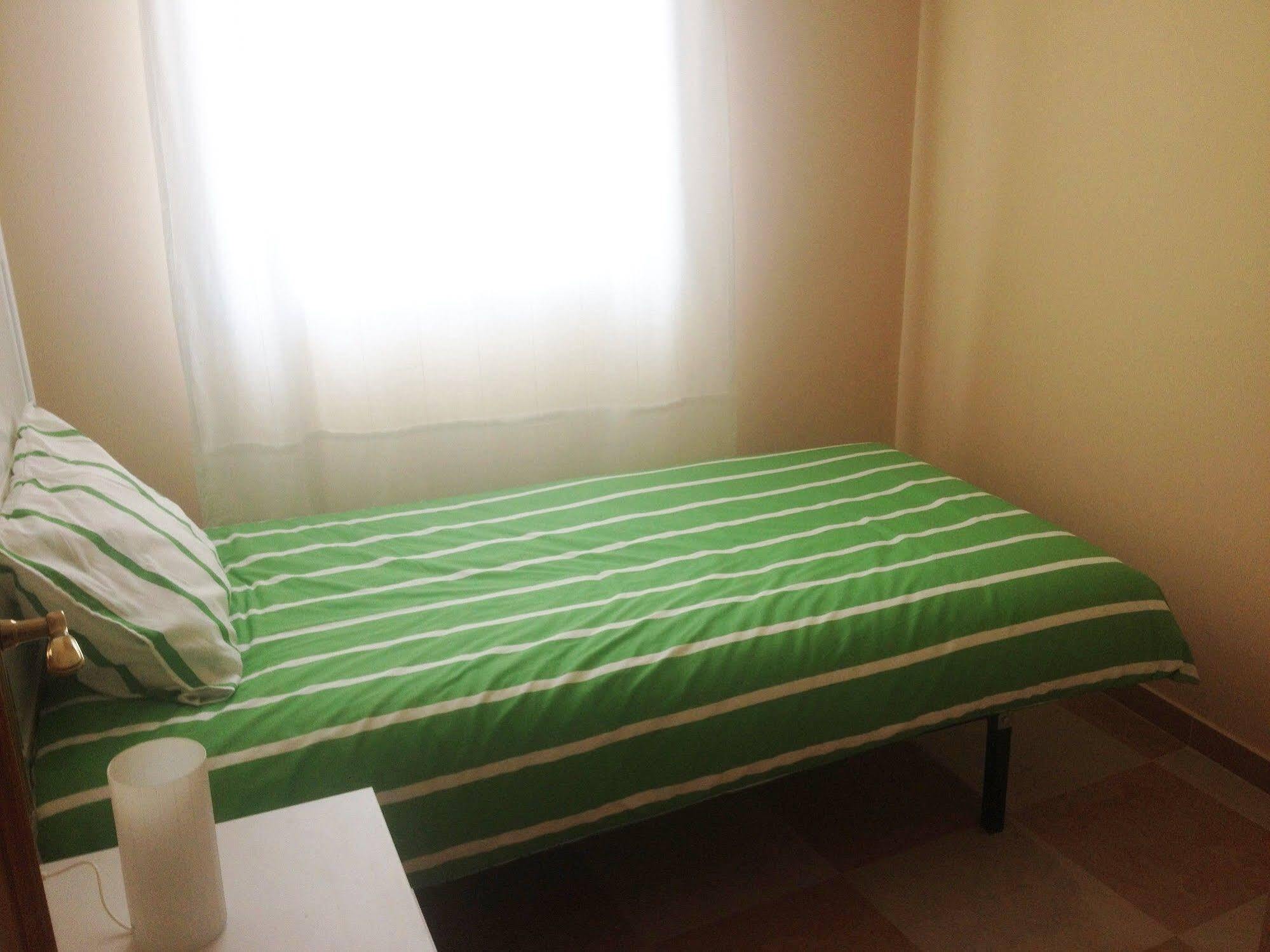 Apartamentos Decada Málaga Kültér fotó